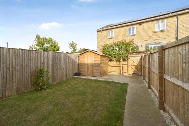 3 bed Terraced for sale Image 5