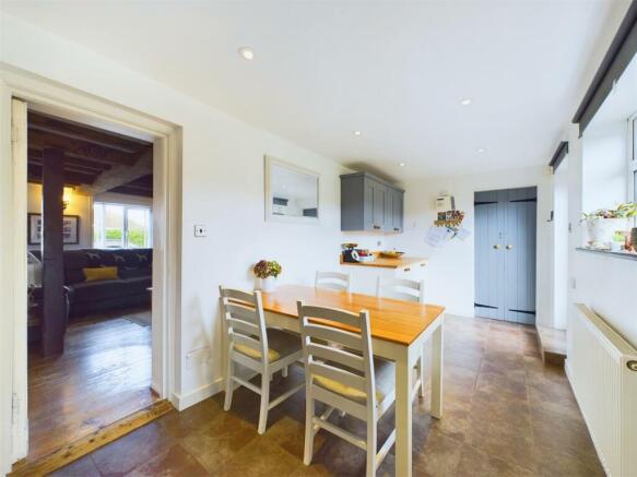 Kitchen Dining Area
