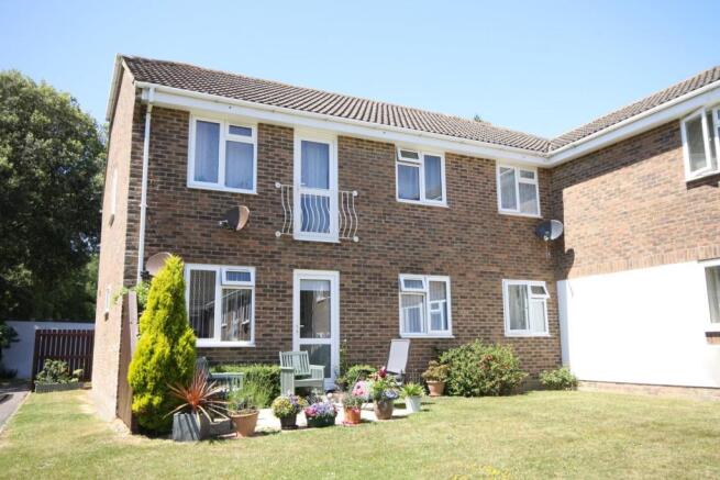 16 Chichester Court 