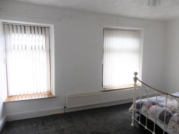 Bedroom 1 (FRONT)