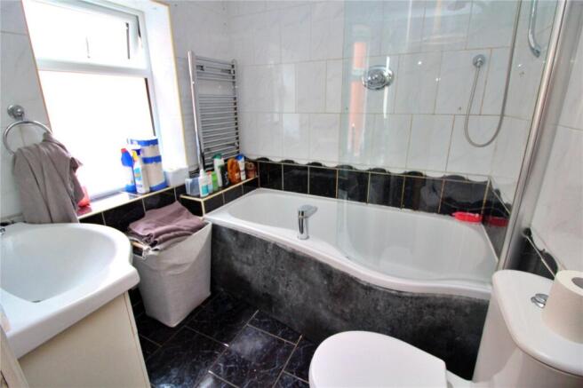 4 bed Semi-Detached for sale Image 10