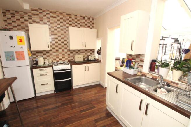 kitchen .jpg