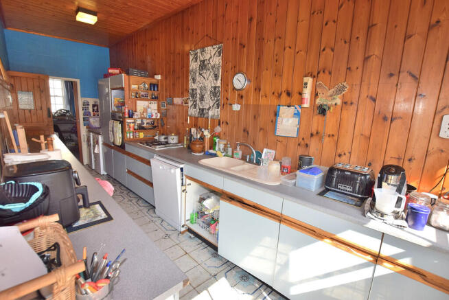 5 bed Terraced for sale Image 8
