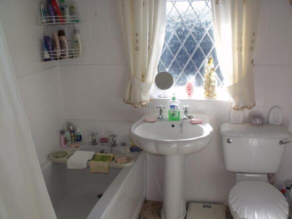 BATHROOM / WC