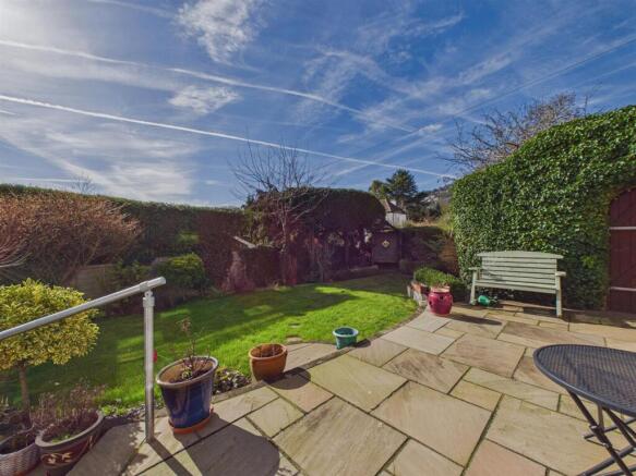 CAM03972G0-PR0263-STILL023.jpg