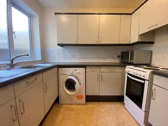 Kitchen - 400a Milton Road.jpg