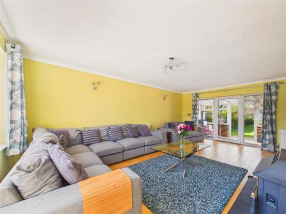 4 bed Detached for sale Image 6