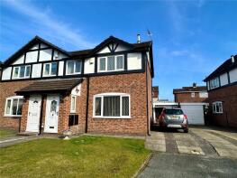 38, Clitheroe Close, Heywood OL10 4XF