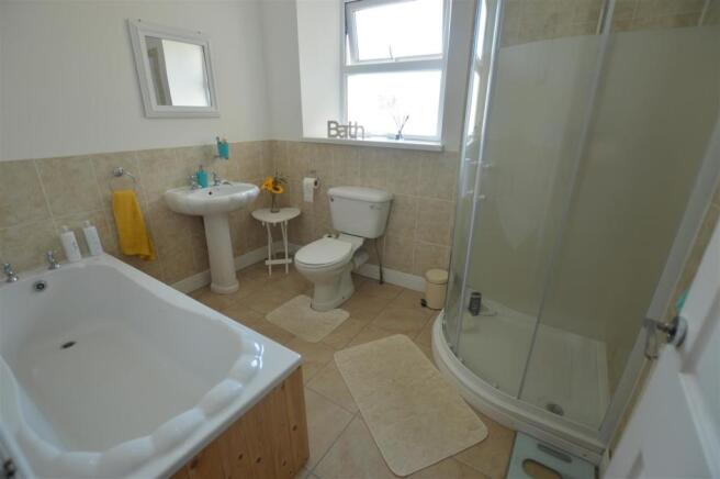 Bathroom.JPG