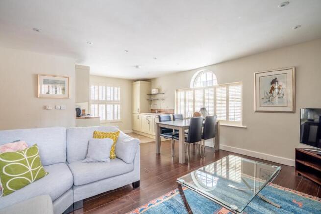2 bed Apartment for sale Image 7