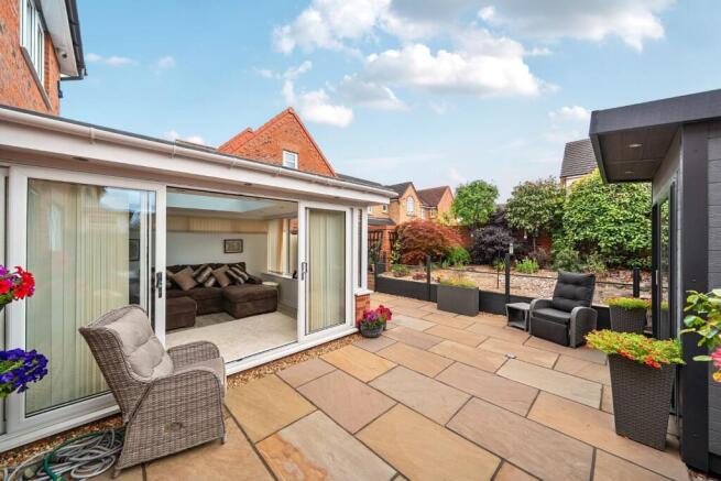 4 bed Detached for sale Image 9