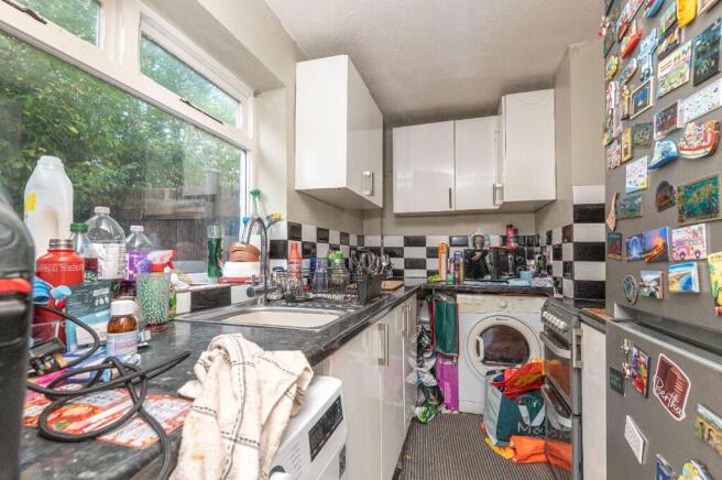 3 bed Semi-Detached for sale Image 4