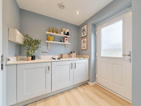 4 bed Detached for sale Image 8