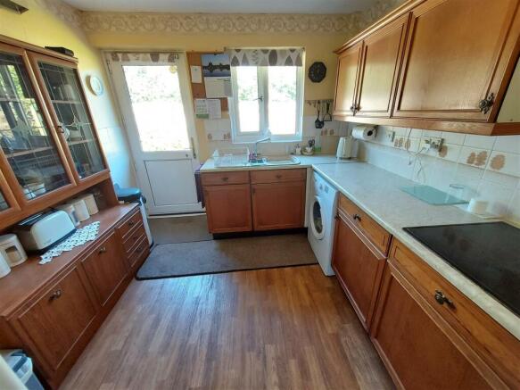 KITCHEN/BREAKFAST ROOM