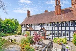 Ivybridge, The Drive, Bourne End SL8 5RE