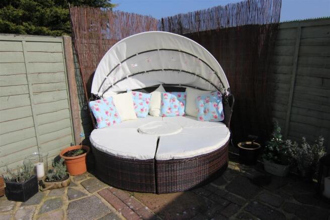 Rear Garden Cameo.JP