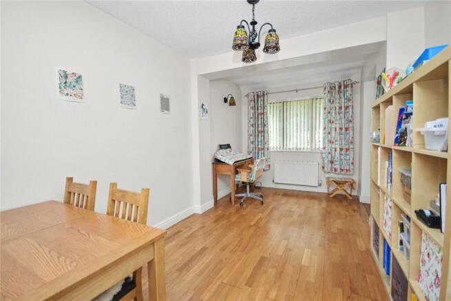 5 bed Detached for sale Image 12