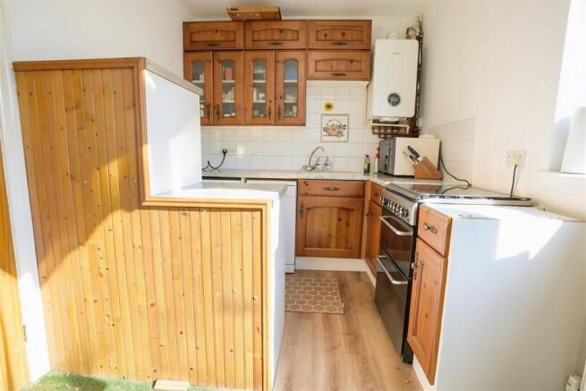 3 bed Semi-Detached for sale Image 9