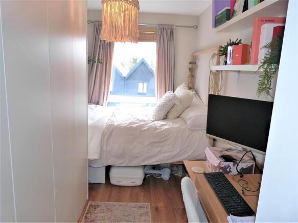 Photo 10