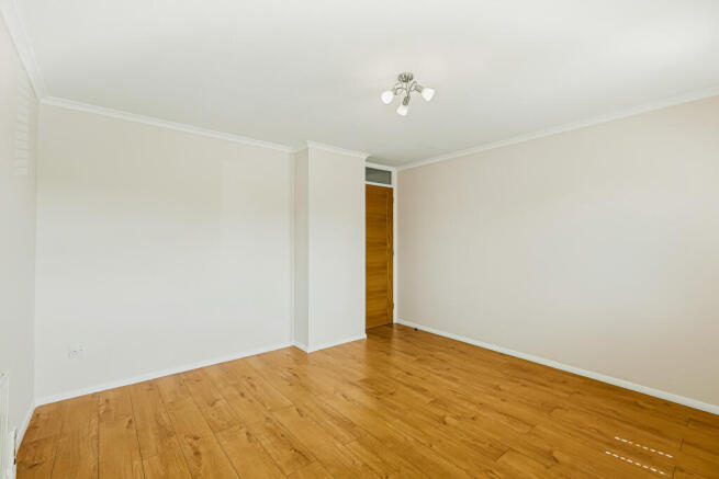 Wingfield, Badgers Dene, RM17 photo 5