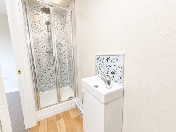 3 bed Terraced for sale Image 9