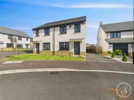 6, Keldy Gardens, Bramhope, Leeds LS16 9GA