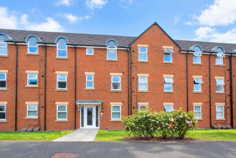Cloatley Crescent, Royal Wootton Bassett