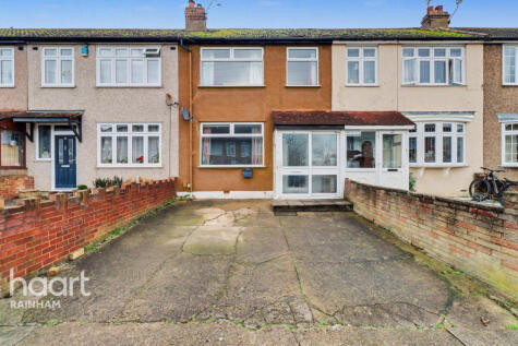 Beechwood Gardens, Rainham