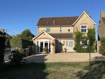 Rectory Close, Stanton St. Quintin, Chippenham
