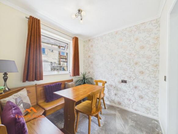 2 bed Terraced Bungalow for sale Image 6