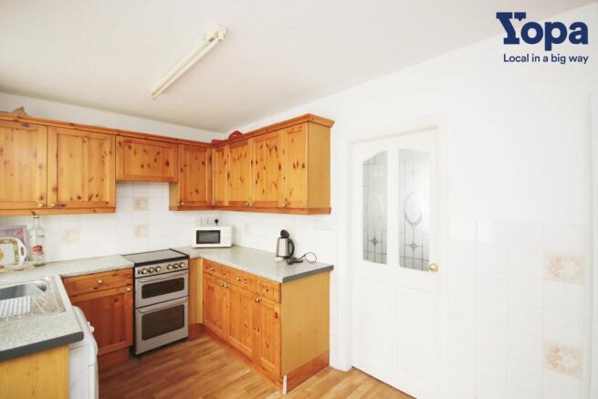 Kitchen 202.JPG