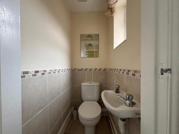 3 bed Detached for sale Image 8