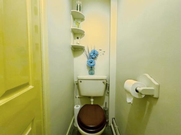 3 bed Town House for sale Image 7