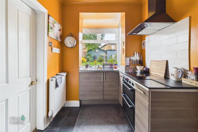 2 bed Semi-Detached for sale Image 4