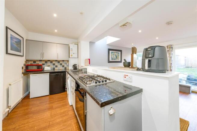 4 Croft Road-06.jpg