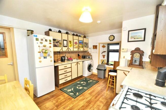 Kitchen (2)