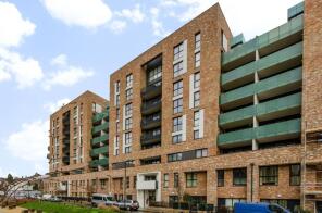 23, Elmond Mansions, Hanbury Road, London W3 8QY