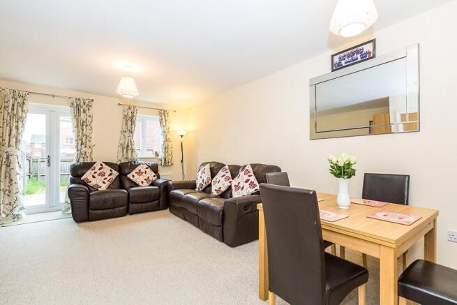 Lounge/Dining Room