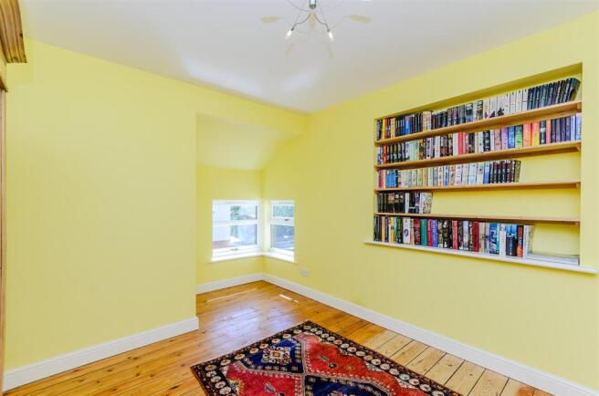 8306966-interior25.jpg