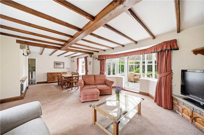 Sitting/Dining Room