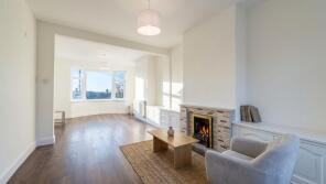 77, Moordown, London SE18 3NA