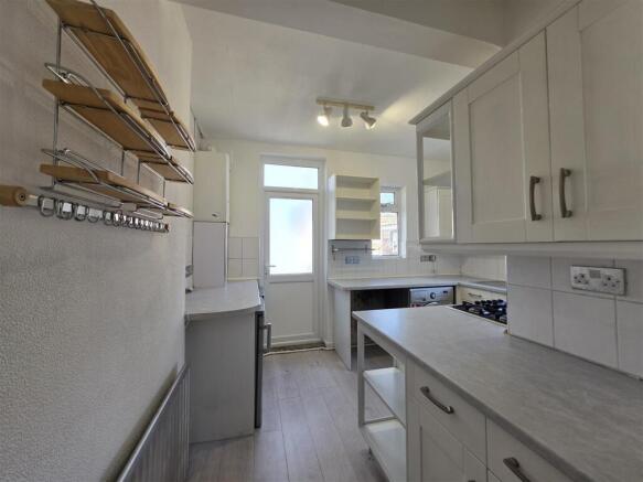 2 bed Apartment for sale Image 12