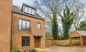 16, Green Close, Hatfield AL9 7ST