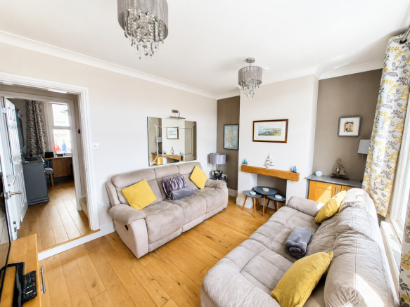 3 bed Terraced for sale Image 4
