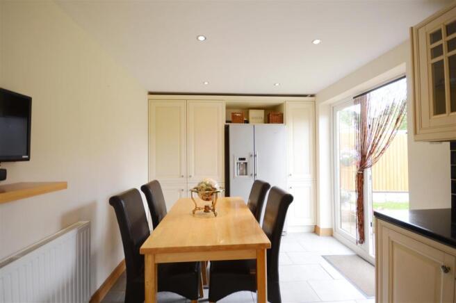Dining Area Crossways.JPG