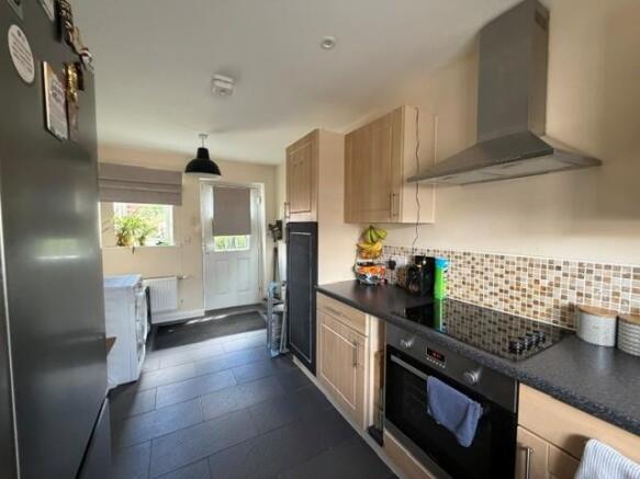 Kitchen 1.jpg