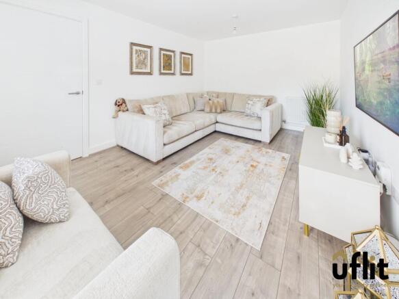 4 bed Semi-Detached for sale Image 7