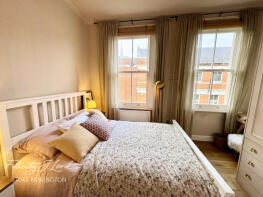 17, Edwards Lane, Hackney, London N16 0JJ