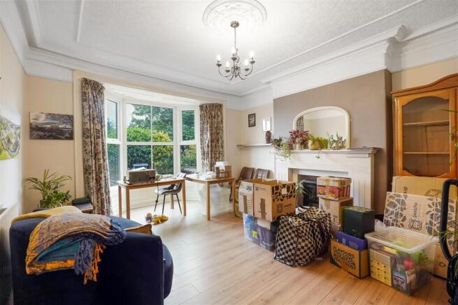 7 bed Semi-Detached for sale Image 8