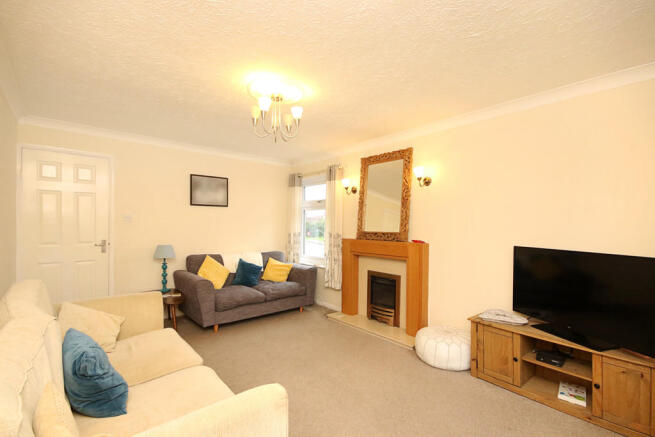 Lounge 3
